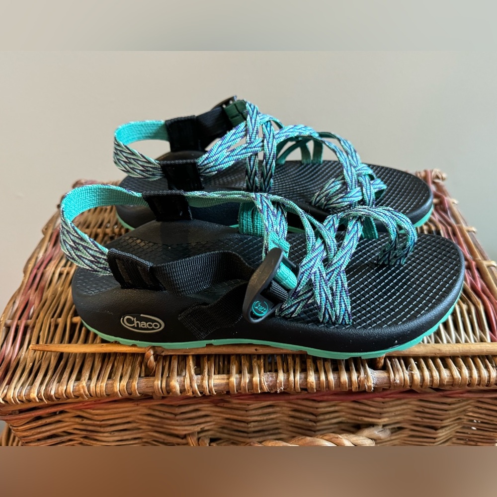 Chaco Size 7 Blue/Green Sandals